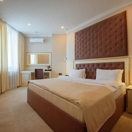 Kazakhstan Express Hotel Almaty Ngoại thất bức ảnh