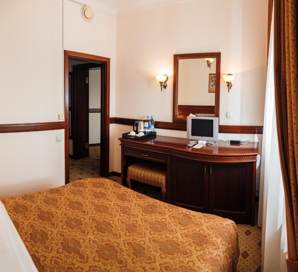 Kazakhstan Express Hotel Almaty Ngoại thất bức ảnh
