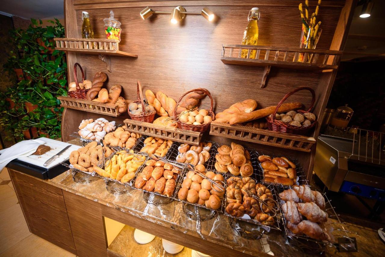 Kazakhstan Express Hotel Almaty Ngoại thất bức ảnh