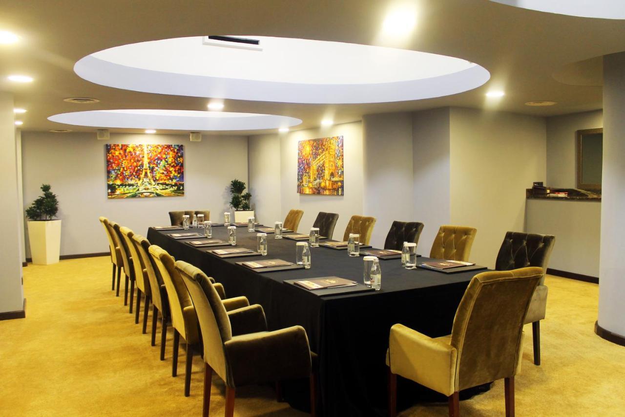Kazakhstan Express Hotel Almaty Ngoại thất bức ảnh